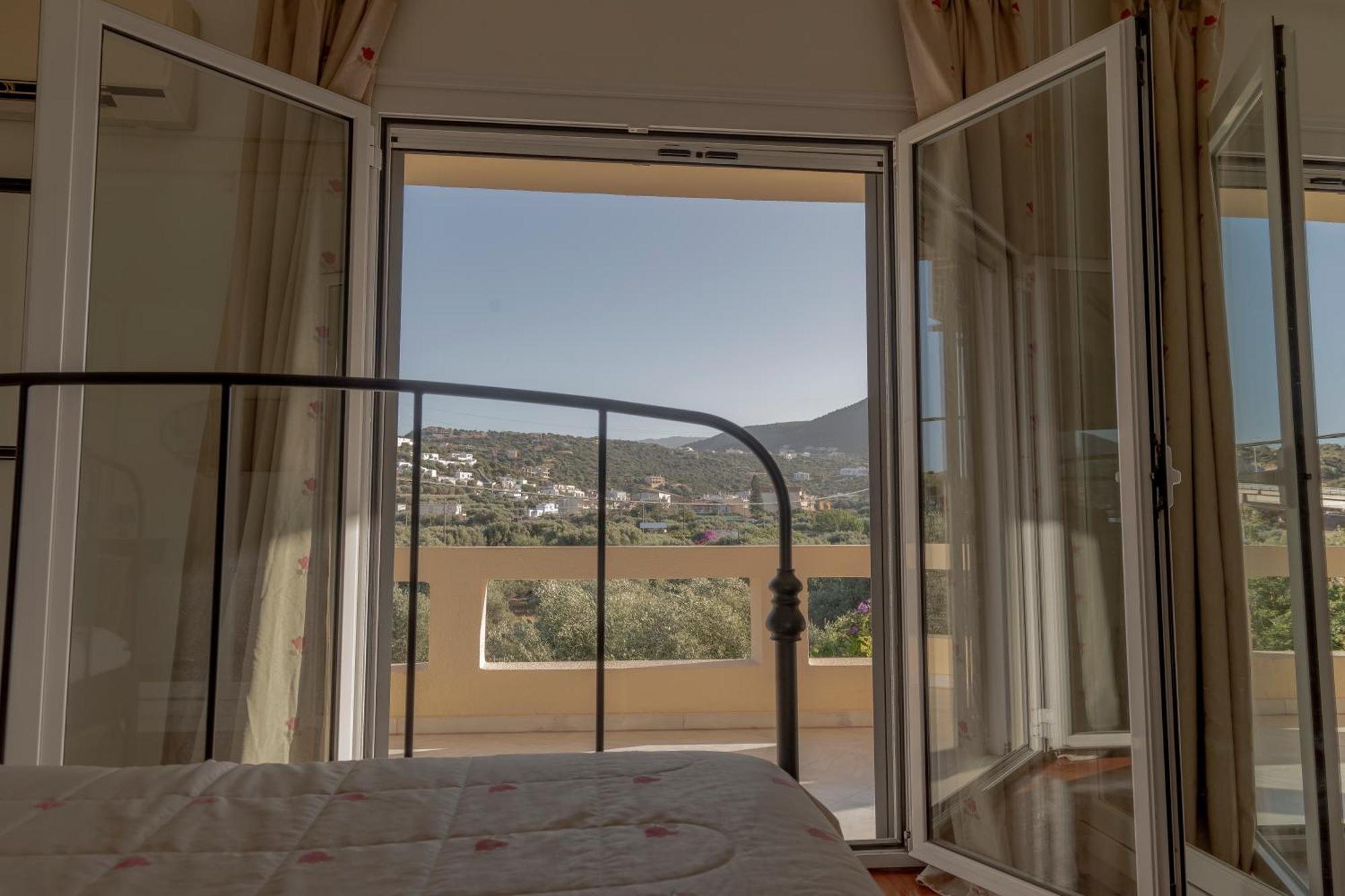 Private Pet Friendly Villa Agios Nikolaos Exteriör bild